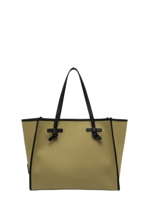 Marcella canvas