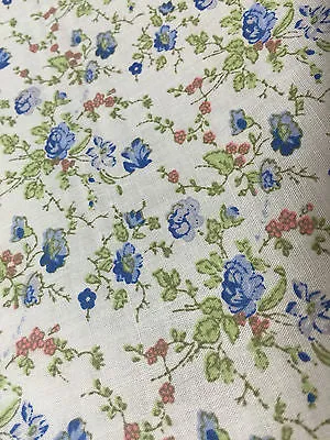 Vinatge Floral poly cotton print dress craft fabric 44" Wide M353 Mtex